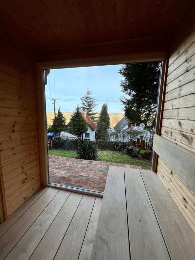 Heart-a-land Vendeghaz Ferienhaus *